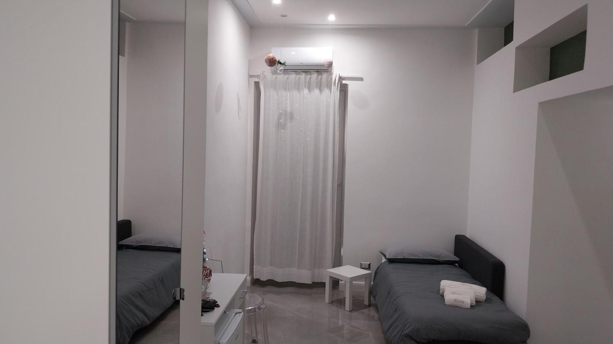 Hotel Alery Nápoles Habitación foto